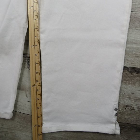 Gloria Vanderbilt* Women's Soft Touch Classic Rise Vintage White Capri Size~ 16P - Picture 15 of 16